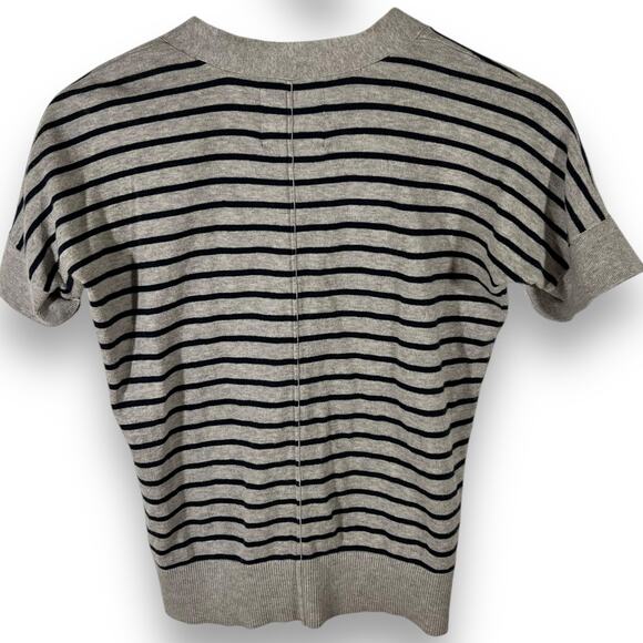 American Eagle Gray Stripe Short Sleeve Cardigan Preppy Vintage Y2K M - Picture 4 of 9